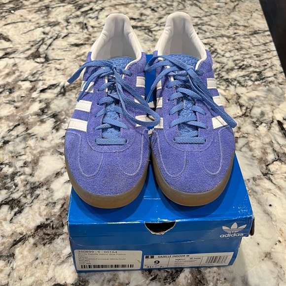 Women’s Adidas Gazelle Blue Fusion- with box - Picture 4 of 5